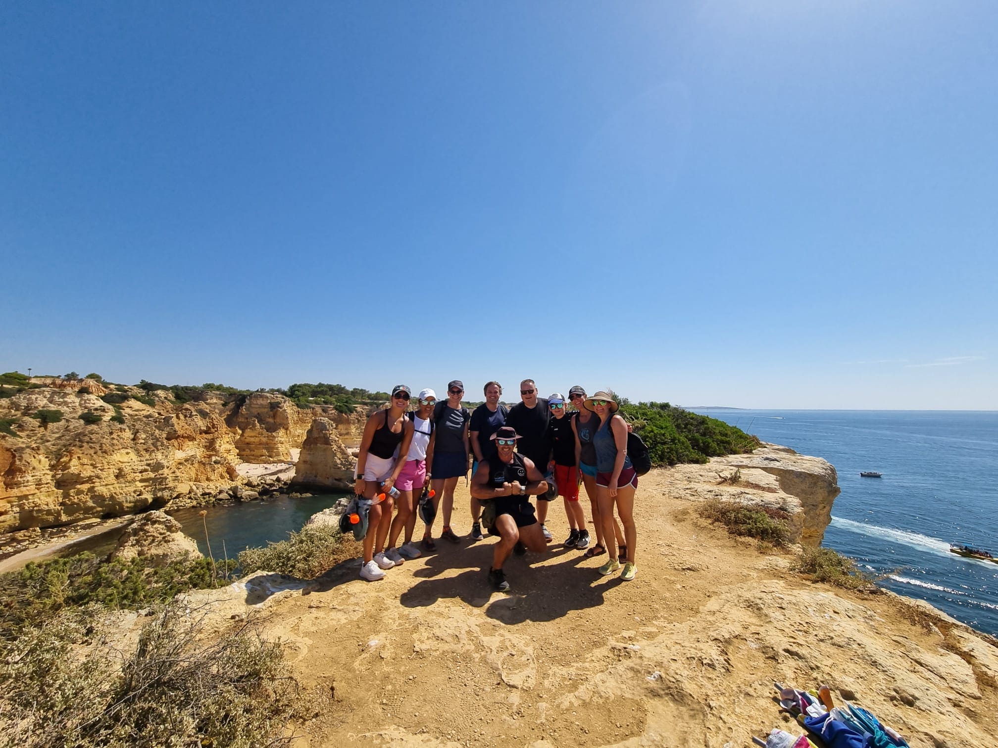 Happy tourists on Algarve Sensations tour